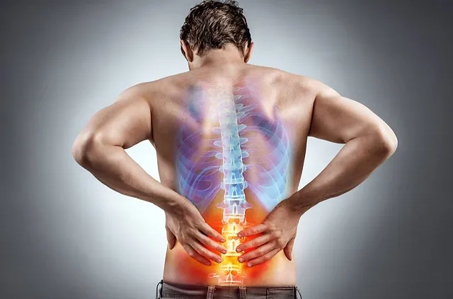 Mal di schiena acuto VS mal di schiena cronico movertebra.jpg